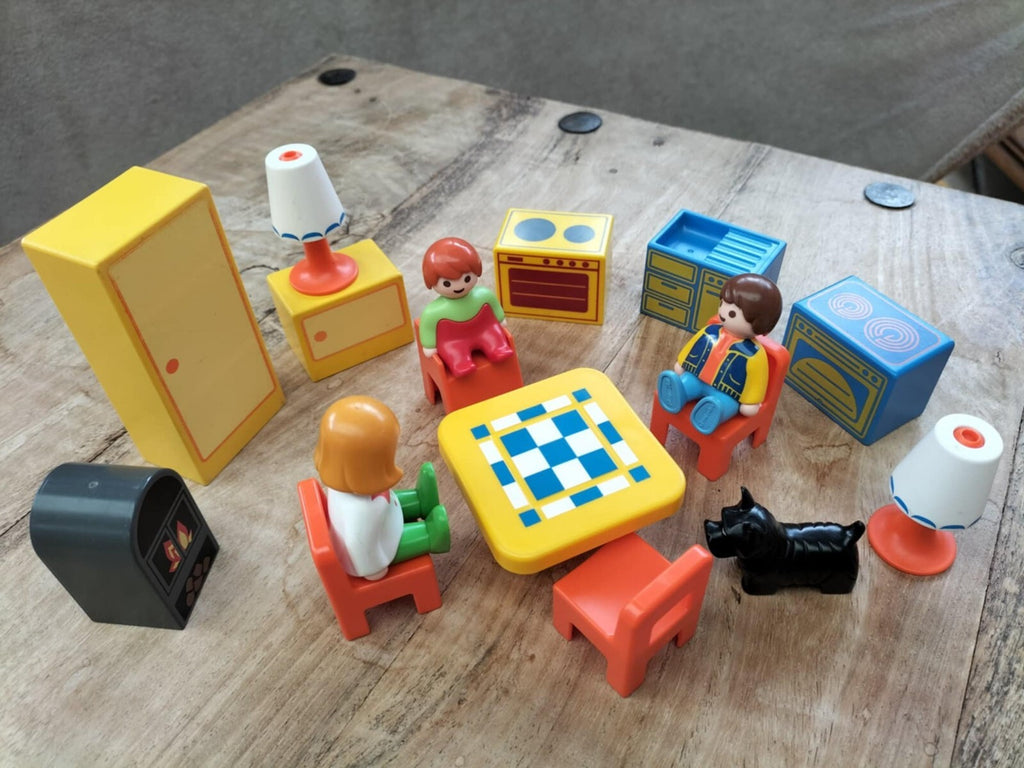 Playmobil 123: Furniture + 3 figures + dog + fireplace