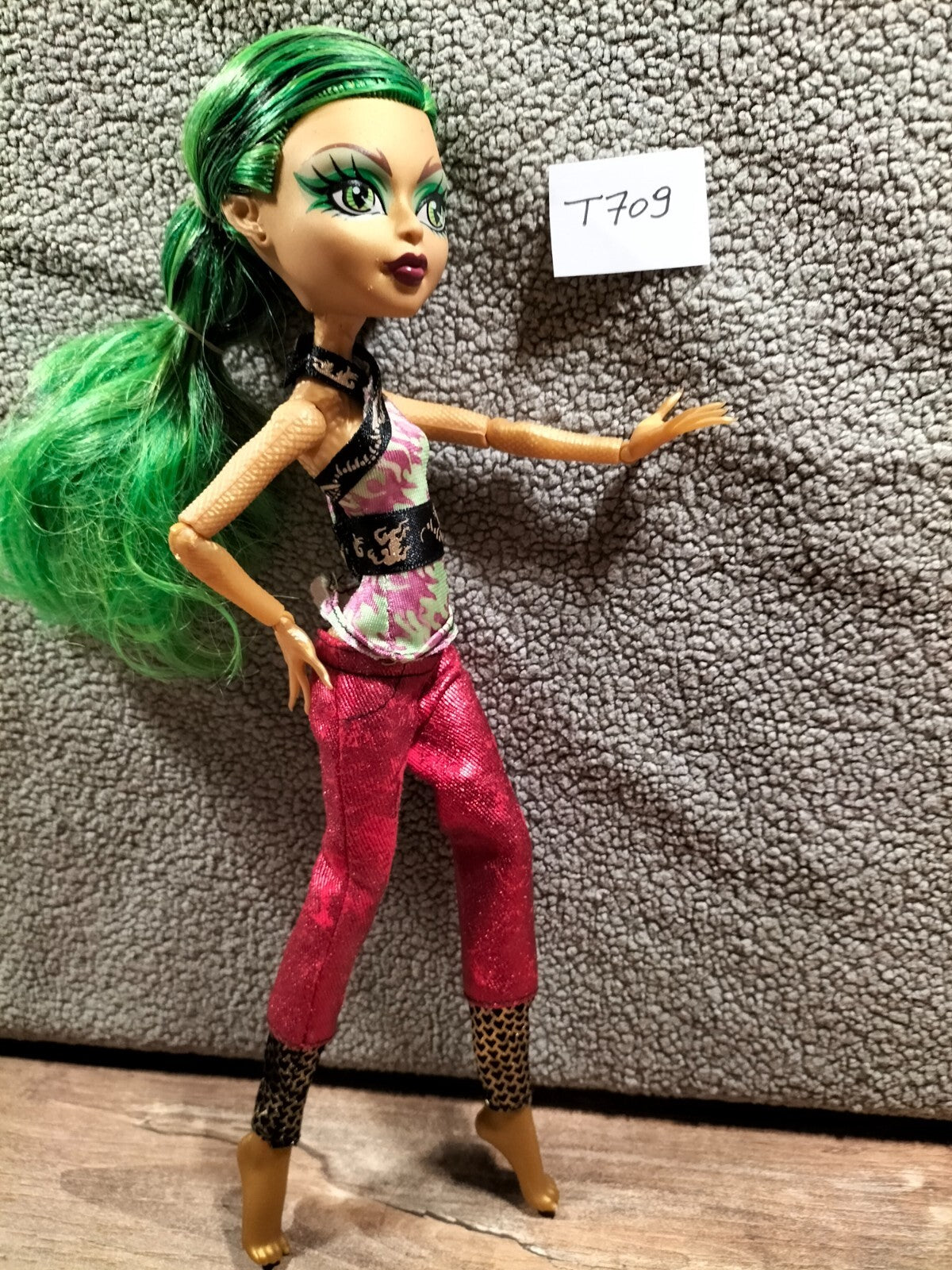 MONSTER HIGH doll N°T709: Mattel Scaremester doll Jinafire long - 28cm
