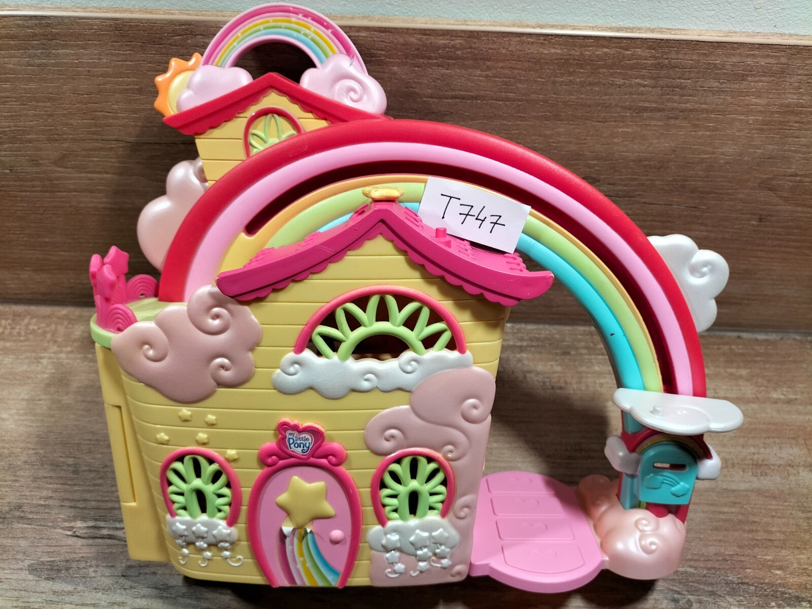 MY LITTLE PONY T747 Ponyville Rainbow dash My Little pony 24x24cm