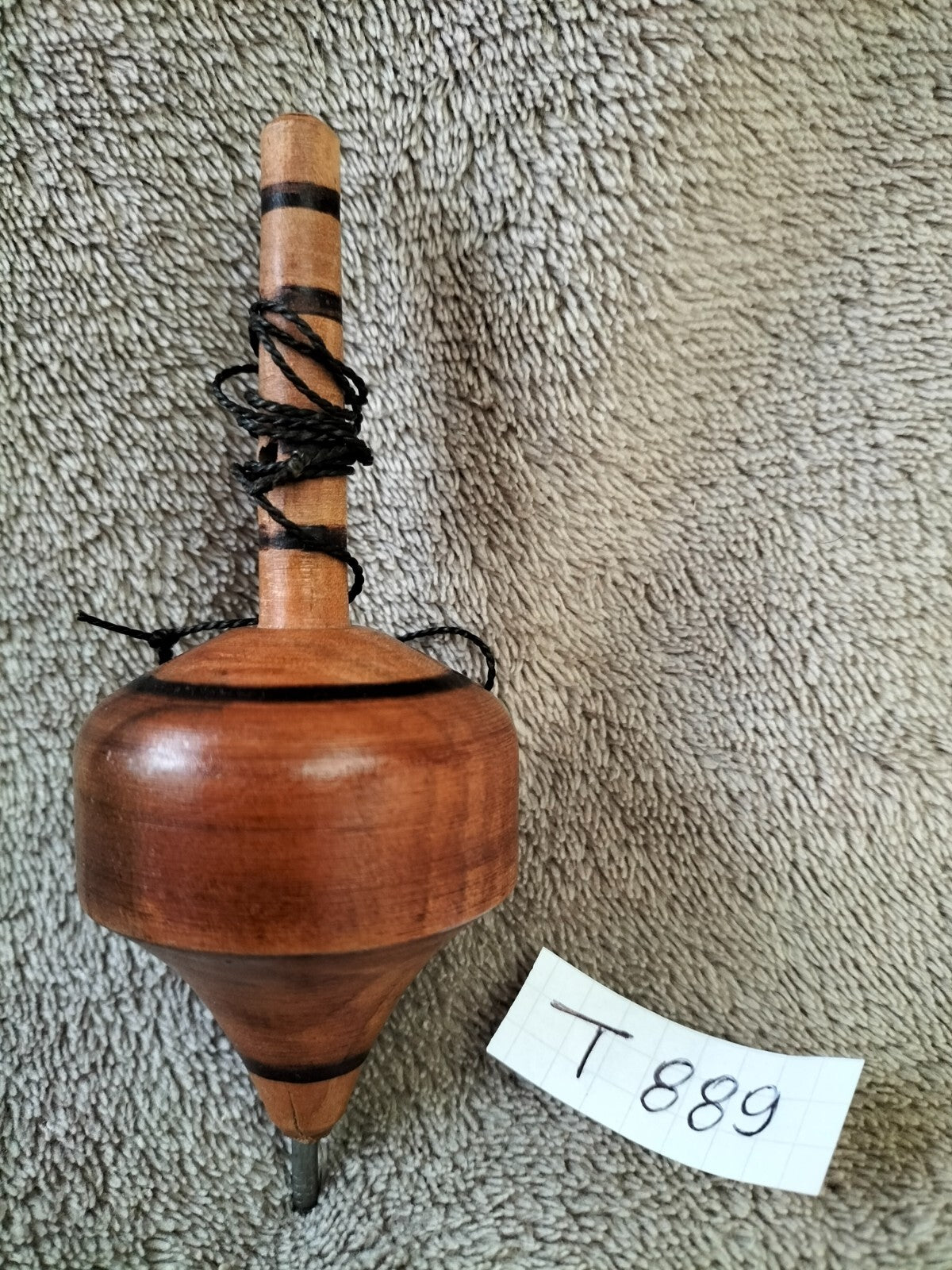 Wooden toy no. T889: 13cm spinning top