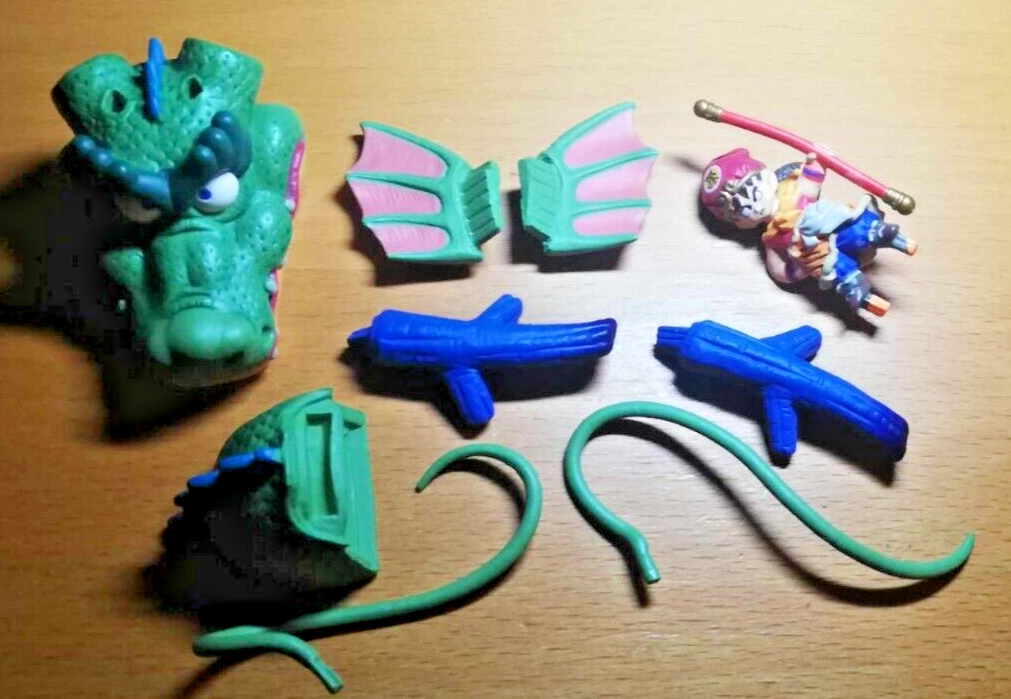 Figurine DBZ 007: Goku - Shenron head B/ST China 8.5cm Megahouse capsule neo