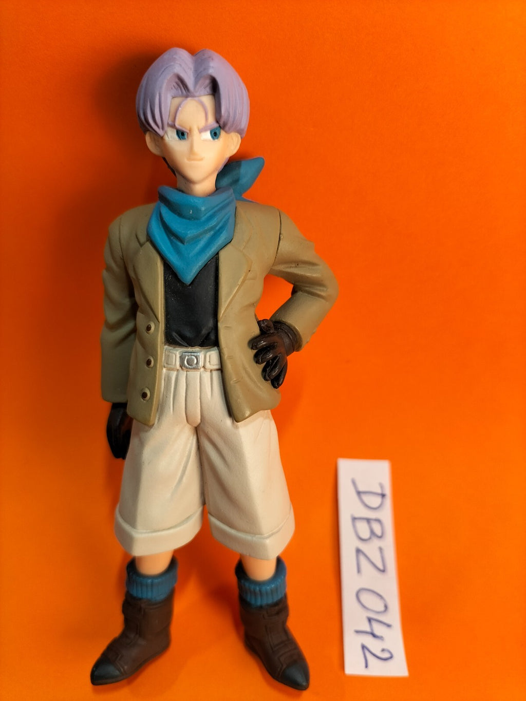 Figure DBZ 042: Trunks 10.5cm Dragonball Bandai