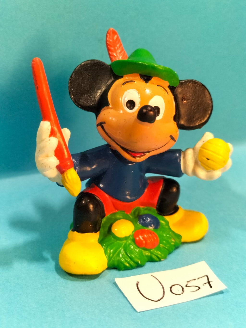 Figurine U057: Mickey Mouse painting Easter eggs, 4cm, Bully, Germany, 1985, Disney