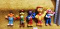 Lot B35 : 5 Figurines fermiers western RUE SESAME street - Henson