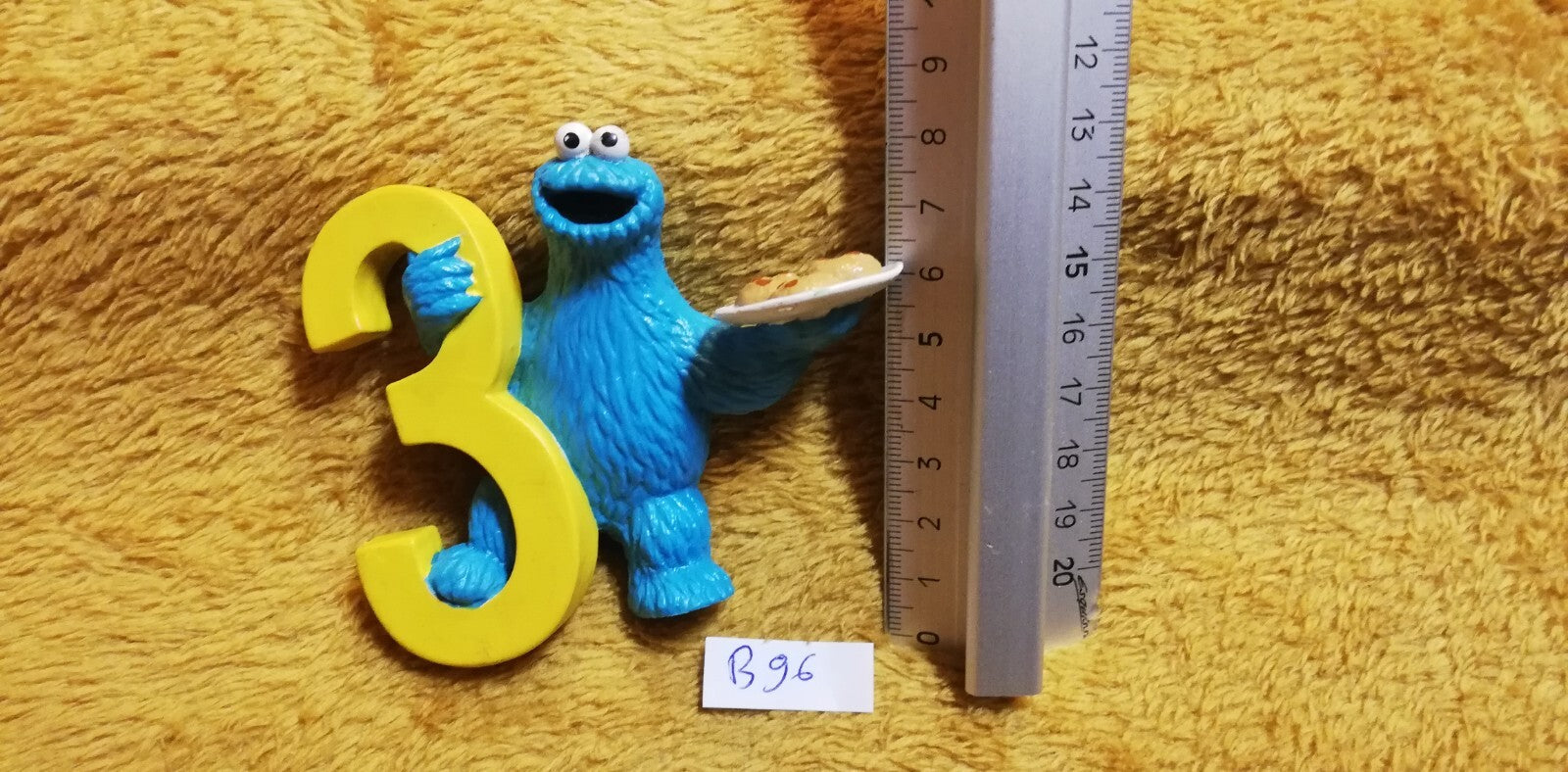 Figurine B96: Cookie Monster Sesame Street Henson Birthday