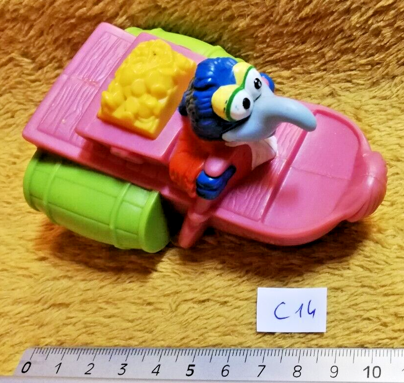 Figure MUPPET SHOW C14: Gonzo in boat Treasure Island McDonald's 1996 boat