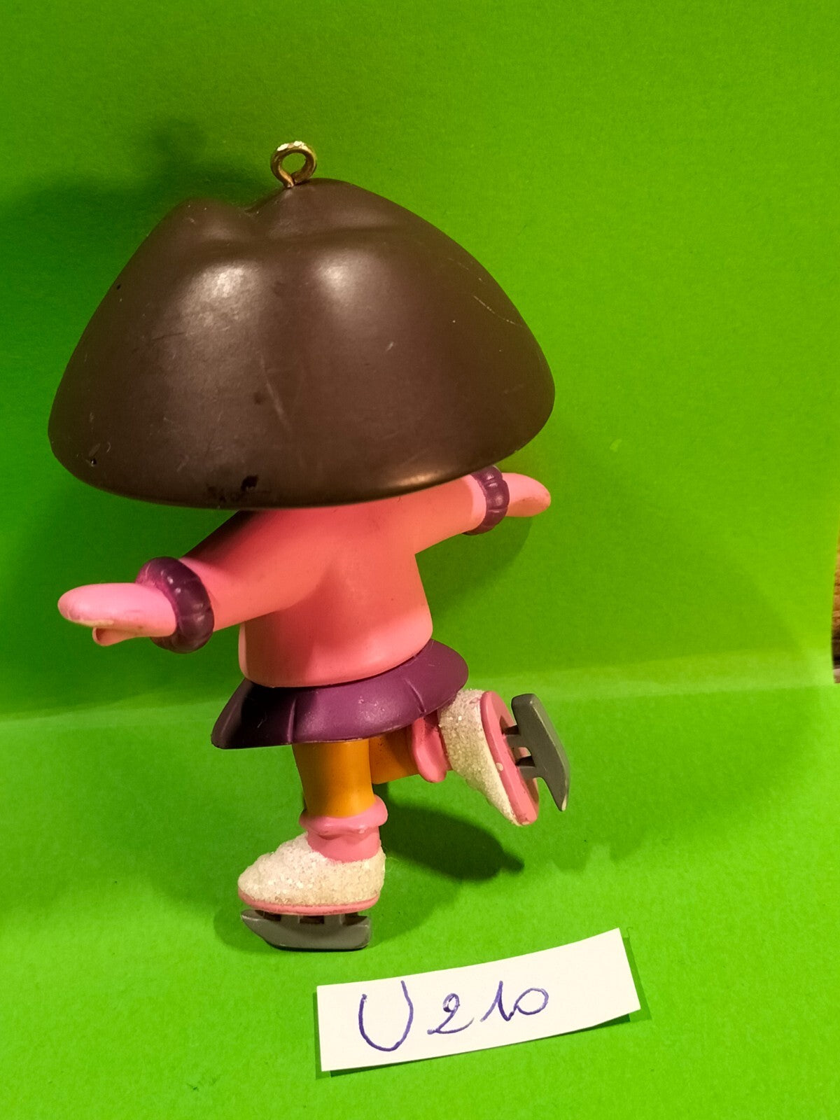 U210 Figurine: Dora the Explorer Ice Skater Christmas Decoration 9cm Viacom 2005