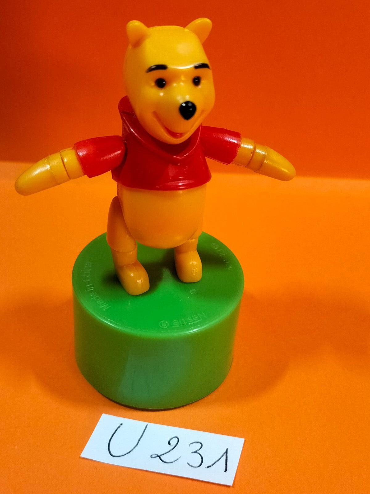 Figurine U231: Winnie the Pooh Wakouwa Push-Push Toy, Nestlé Disney, 8.5cm