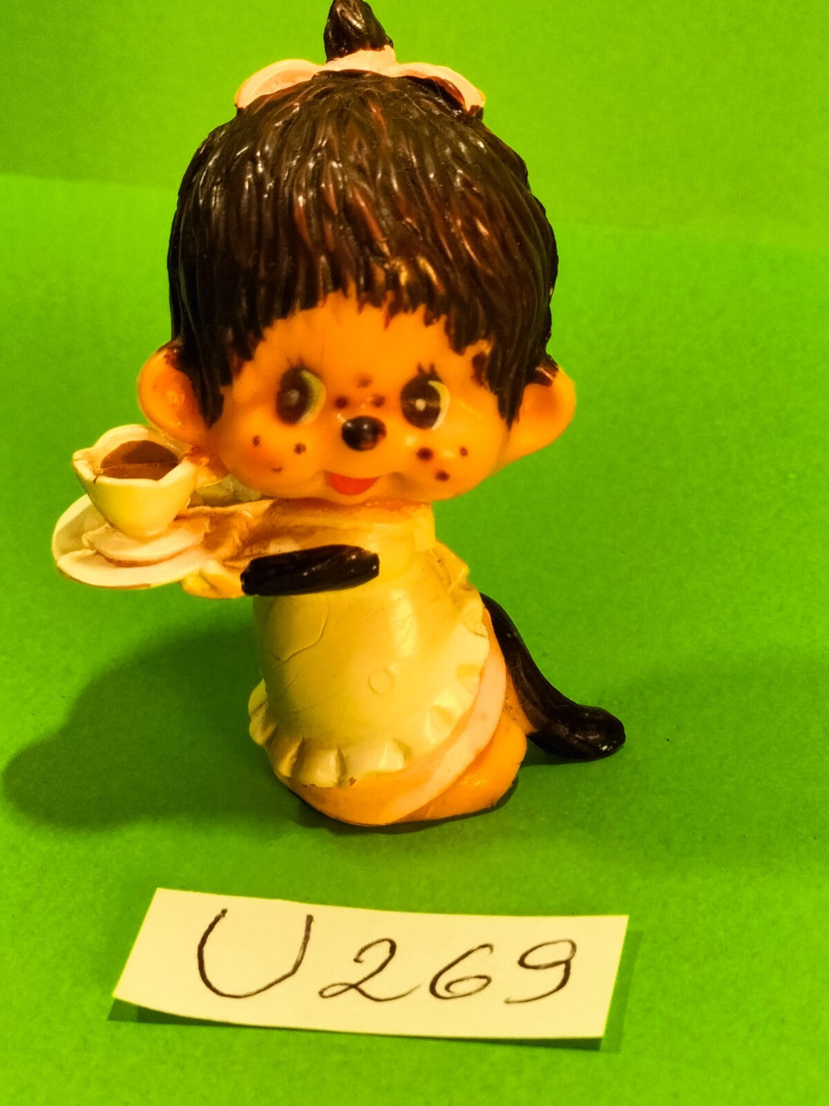 Figurine U269/U270 (your choice): Kiki waitress Monchichi 5.5cm Sekiguchi 1979