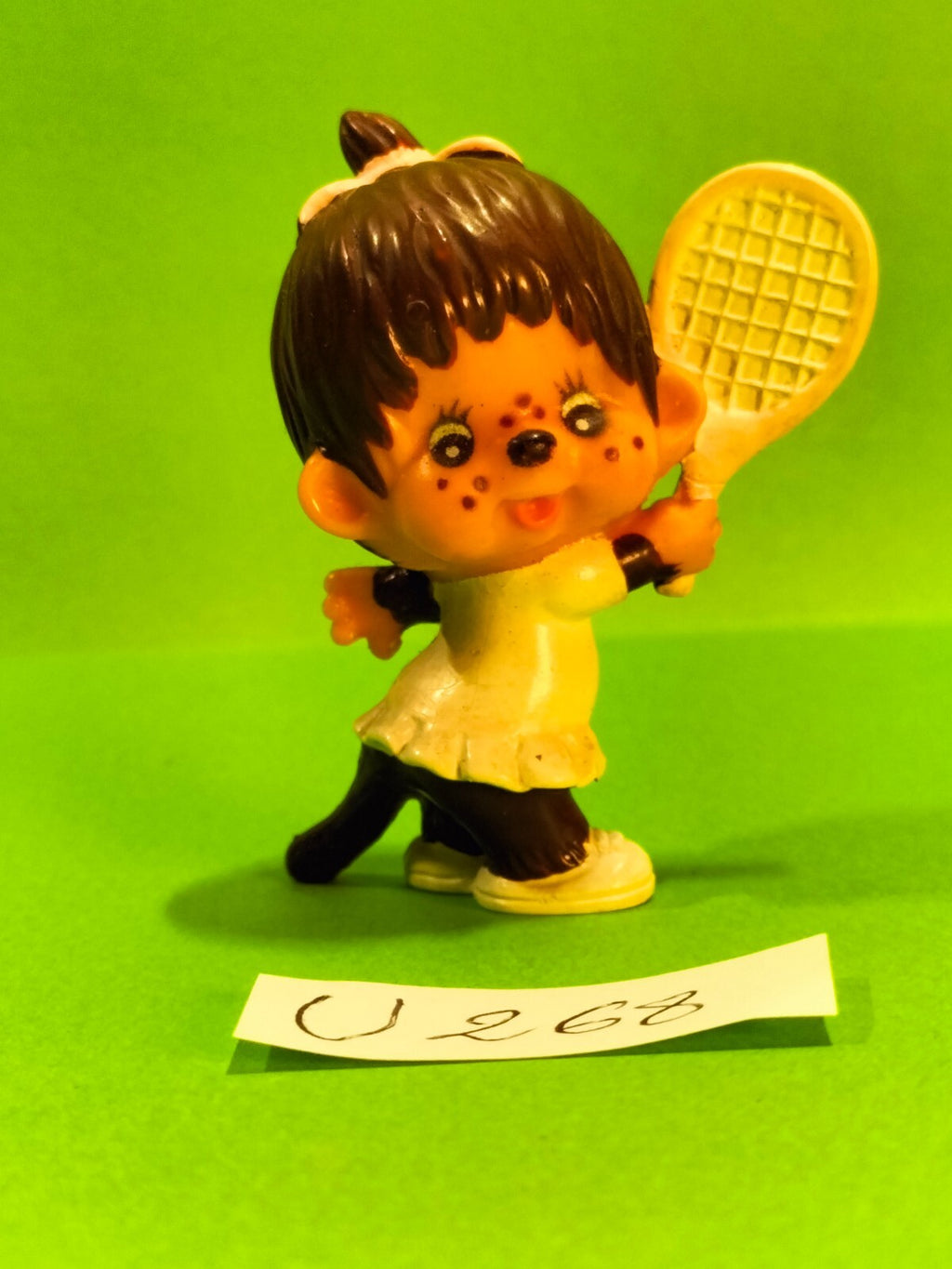 Figurine U268: Kiki tennis player - Monchichi 5cm Sekiguchi 1979