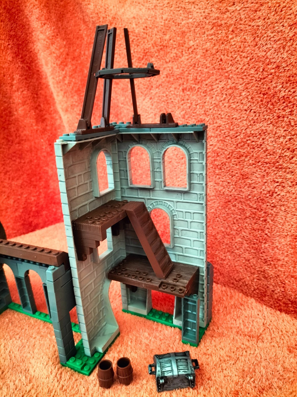 Lot V051: Mega Bloks Pirates of the Caribbean Water wheel duel 1027
