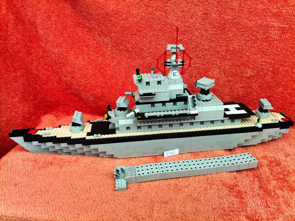 Lot V052: Mega Bloks Battleship 9760, almost complete