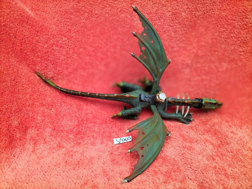 Lot V060: Dragon Krystal wars Marauder's cliff Mega Bloks 9885 with instructions