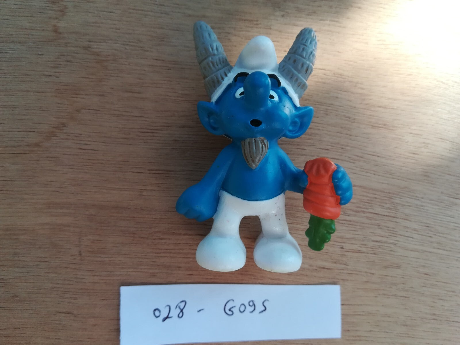 figurine SMURF 028+: Capricorn Horoscope W.GERMANY 2009 Schleich smurf