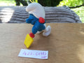figurine SMURF 242G: gardener spade Mat - China 1978 Schleich /Smurf